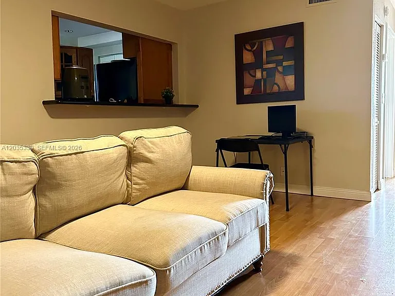 500 NE 2nd St #327 — Photo 10