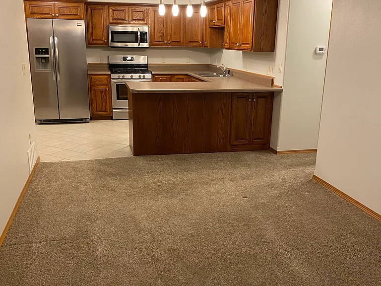 1410 S Lighthouse Pl — Photo 4