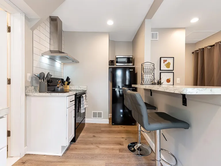 278 Euclid St #2 — Photo 16