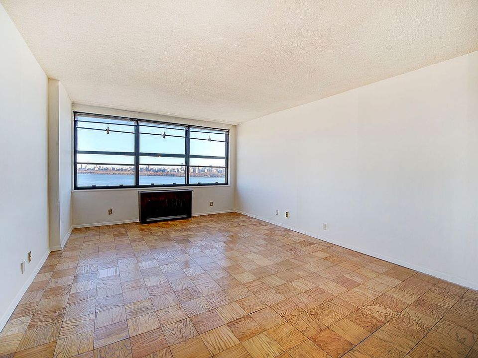 2nd image of 7004 Kennedy Blvd E APT 19D