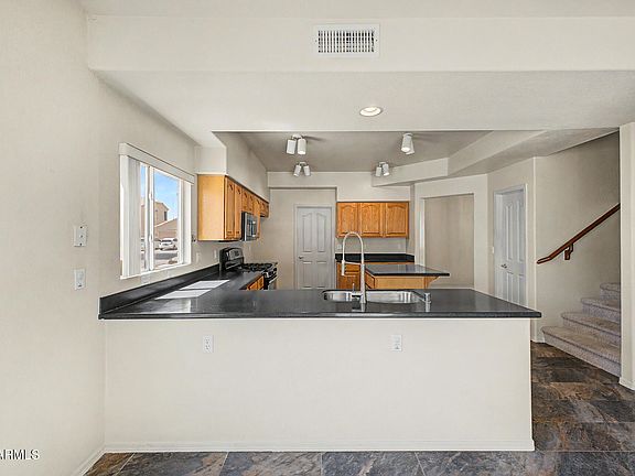 5th image of 7349 W WILLOW Avenue