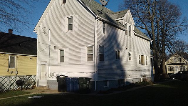 2nd image of 1432 Victoria Ave