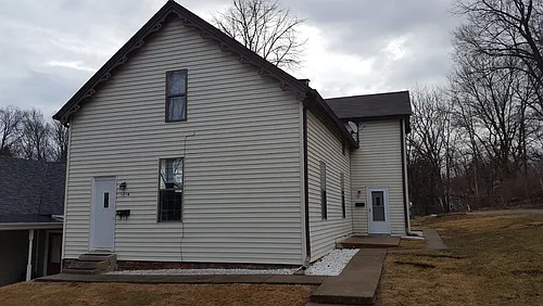 121 Asher St Photo 1