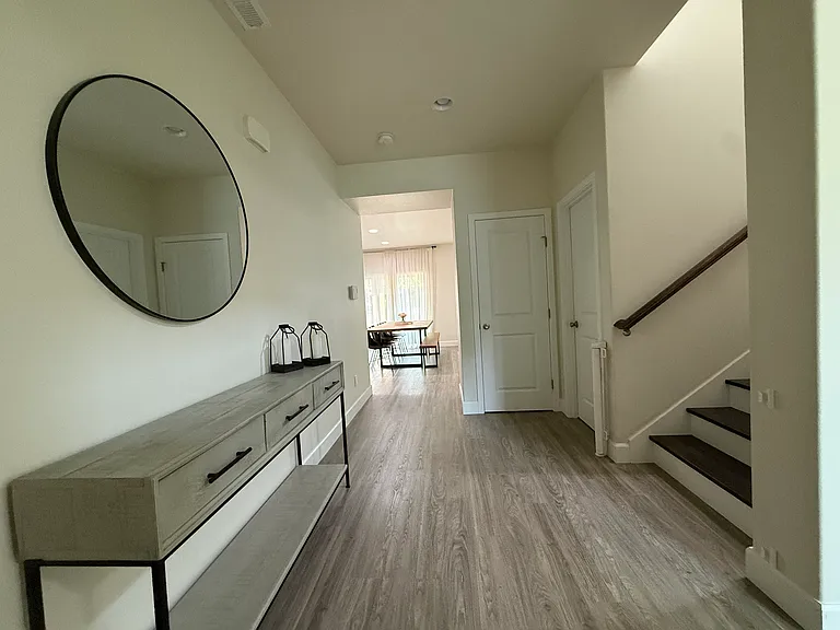 1740 Chinook Ave — Photo 2