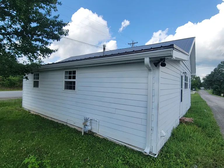 9156 Crossville Hwy — Photo 16