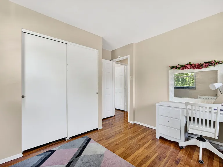 1141 Villaview Dr — Photo 29