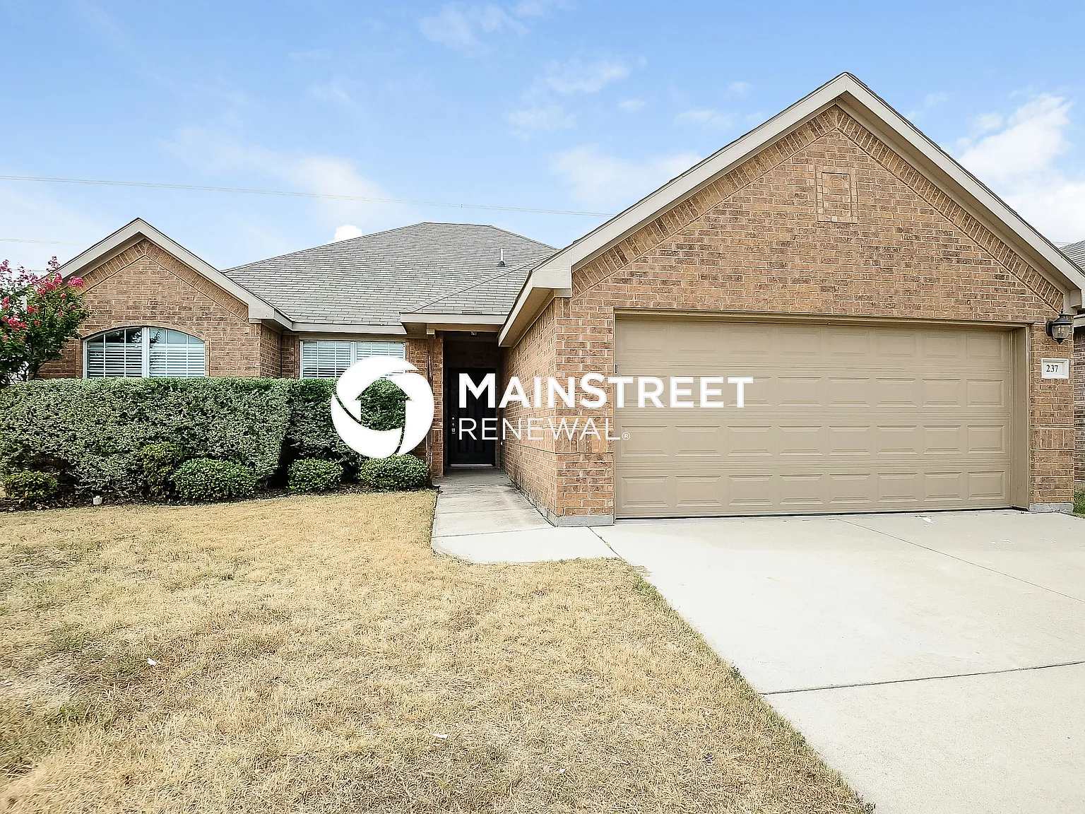 237 Kennedy Dr — Photo 1