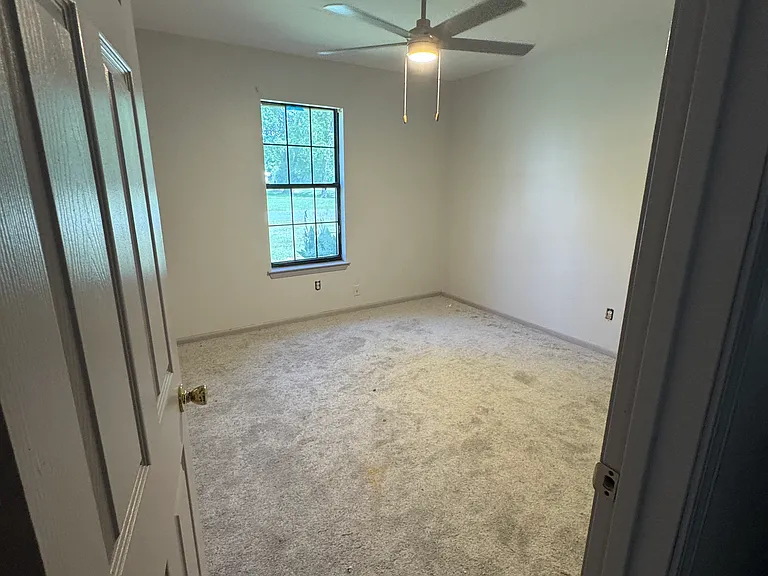 210 Tatom Ave — Photo 8