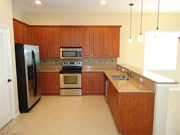 3rd image of 2592 Deerfield Lake Ct