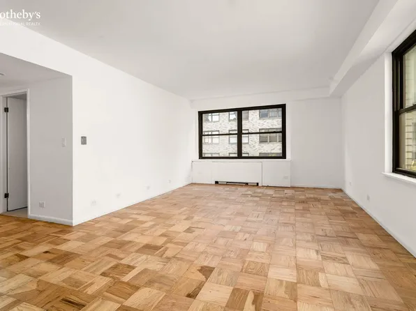 225 East 57th Street 12N image 2 of 10