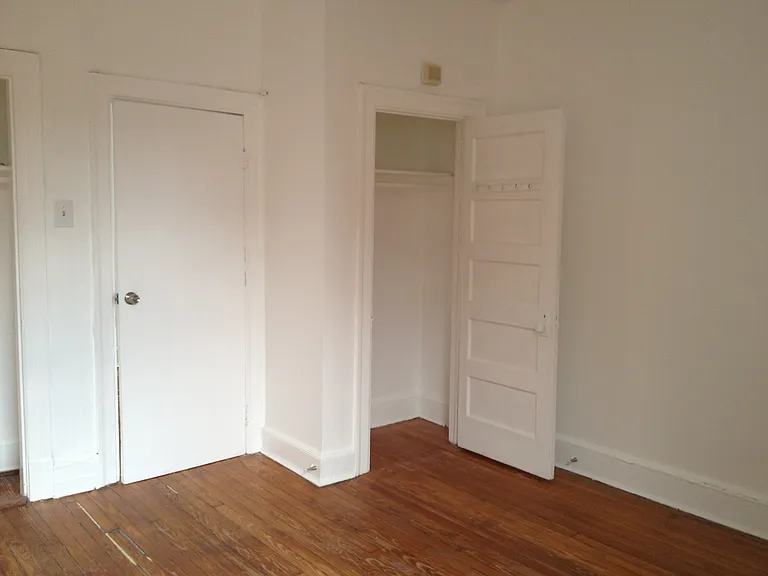 1454 Park Rd NW #3 — Photo 4