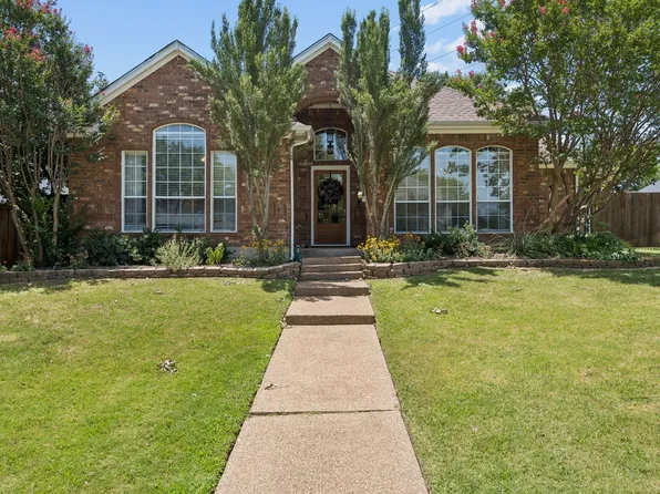 729 Herman Dr, Hurst, TX 76054