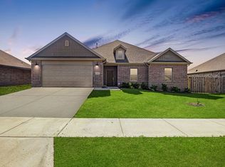 1037 Tracey Ln, Pea Ridge, AR 72751