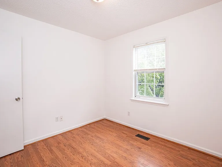 5410 Talserwood Dr — Photo 25