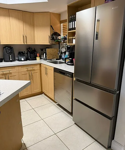 8235 Lake Dr #401 — Photo 11
