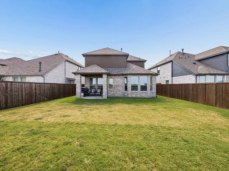 2321 Green River Rd — Photo 25