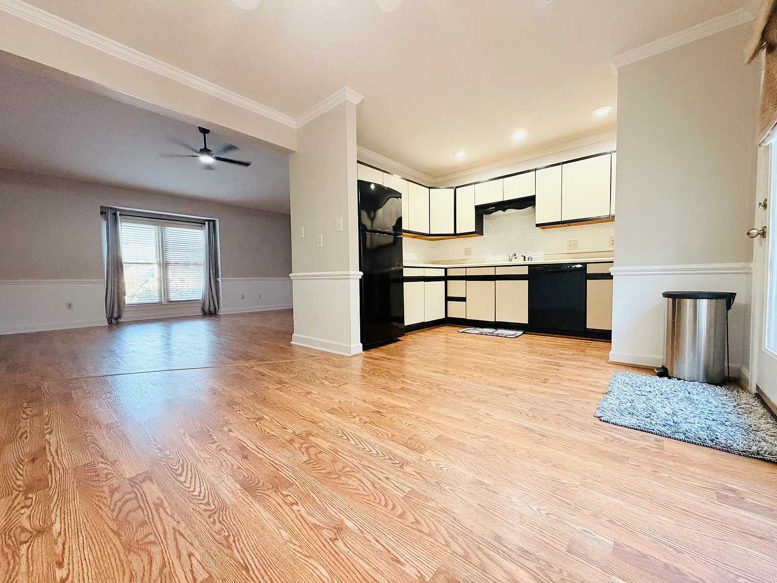 3 bed, 1339 sqft, $2,000 — Photo 3