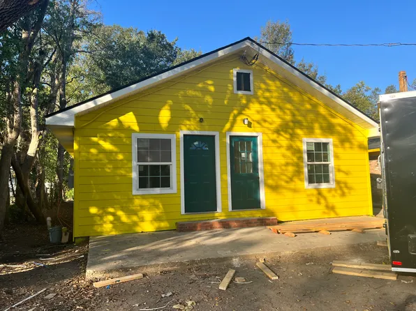 1586 Robert E Lee St, Mobile, AL 36605