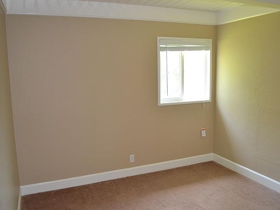 3rd image of 2104 Cortez Ln