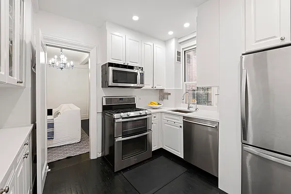 Sold by Douglas Elliman | media 6