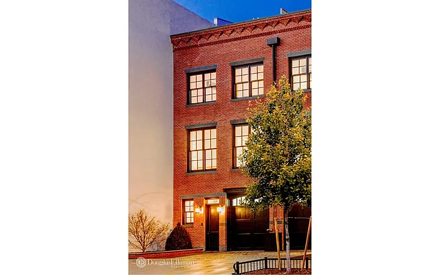 Sold by Douglas Elliman | media 14