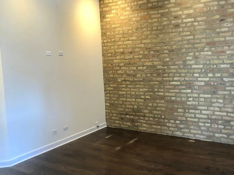 1432 N Elk Grove Ave #2R — Photo 3