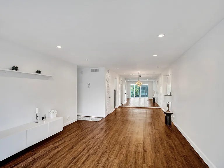 6289 Bay Club Dr #3 — Photo 8