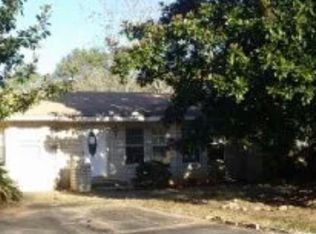 604 Crawford St, Tuskegee, AL 36083