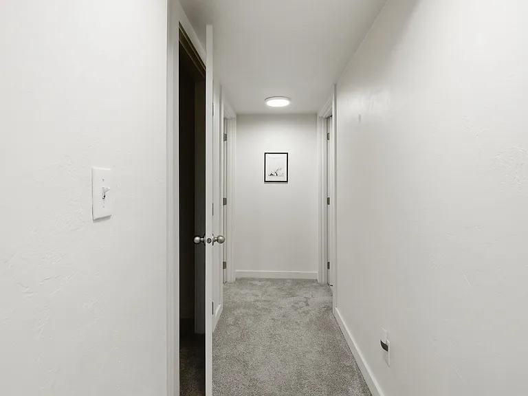 518 W 23rd Ave — Photo 22