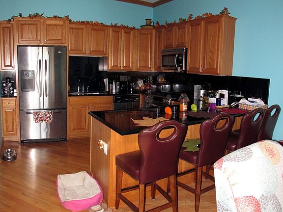 2nd image of 3630 N Harlem Ave APT 204