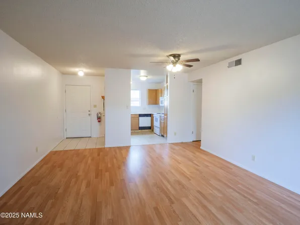 2401 N West St APT 107, Flagstaff, AZ 86004
