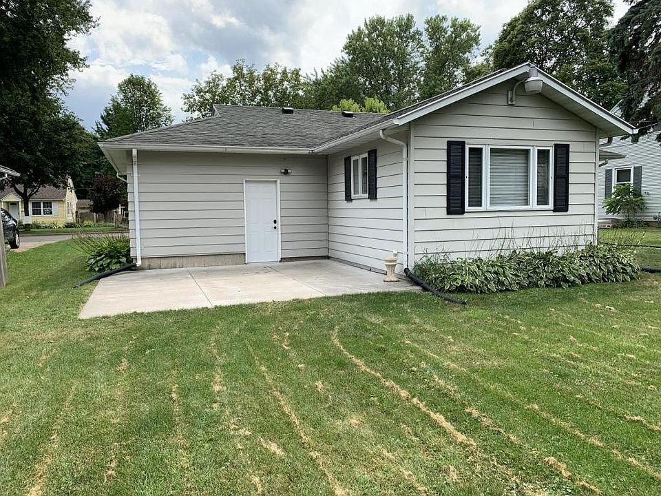 507 10th St, Baraboo, WI 53913 Zillow