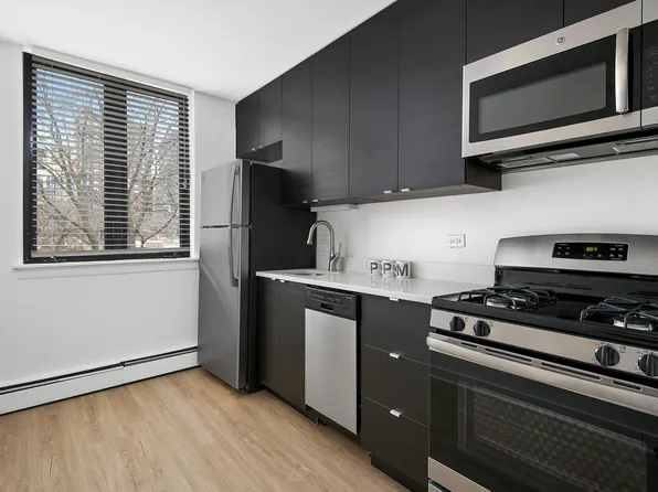 20 E. Scott Street, 20 E Scott St APT 406, Chicago, IL 60610