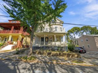 84 11th St, Providence, RI 02906