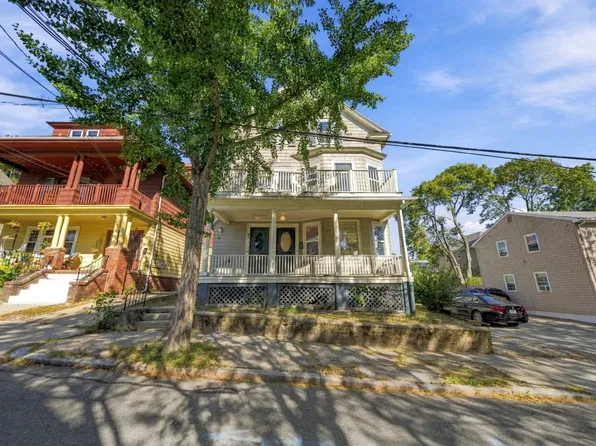84 11th St, Providence, RI 02906