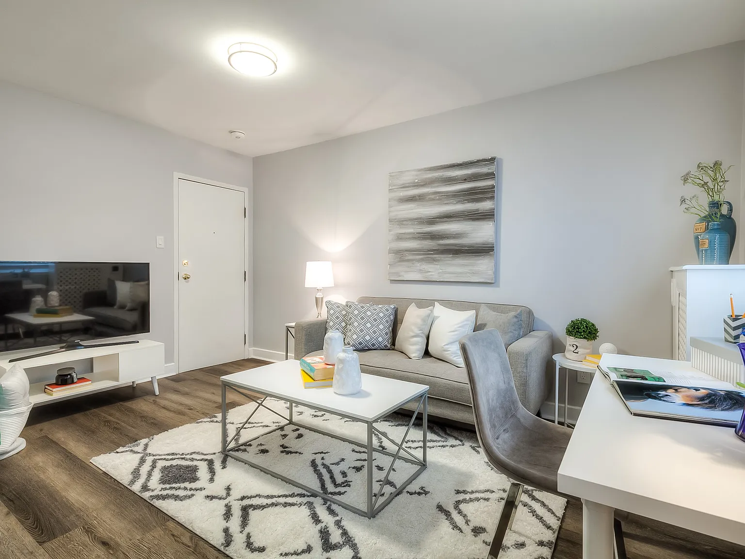 214 Wellesley Street East Toronto — Photo 3