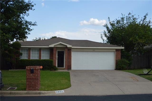 1st image of 1801 Gainsborough Way