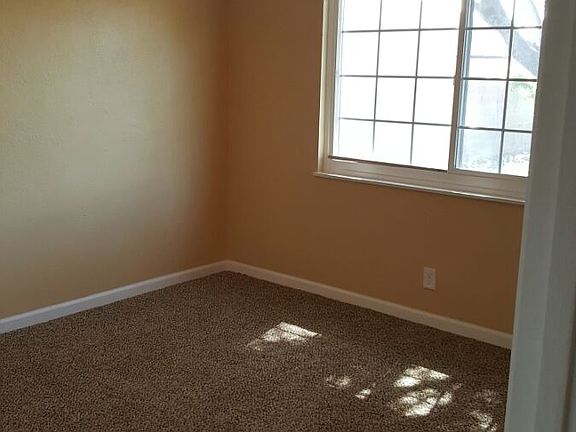 4th image of 1536 E Olive St #A