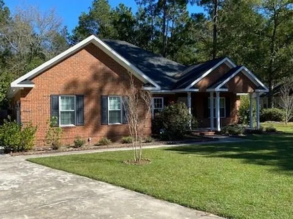 106 Greentree Ct, Statesboro, GA 30458
