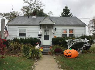 611 Manor Rd, Beverly, NJ 08010