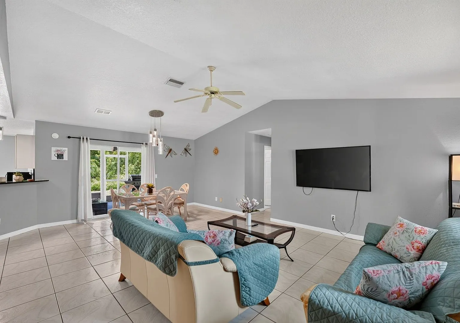 Charming 3 bed 3 bath House in Port Charlotte — Photo 3