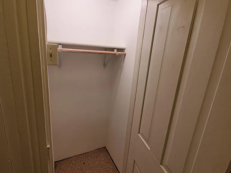 328 Milton Ave #1 — Photo 17