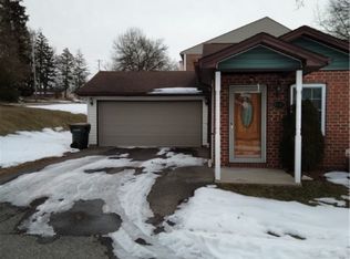 6083 Applecrest Ct #2, Youngstown, OH 44512