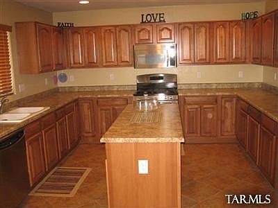 1st image of 461 W Camino Tunera