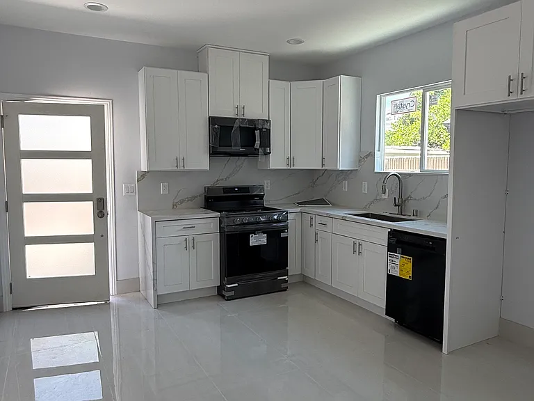 9669 Toucan Ave #B — Photo 1