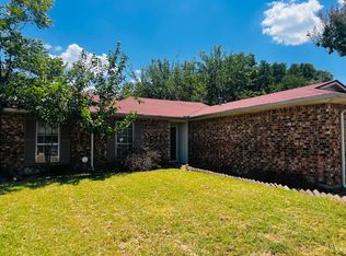 210 Nettletree St, Arlington, TX 76018