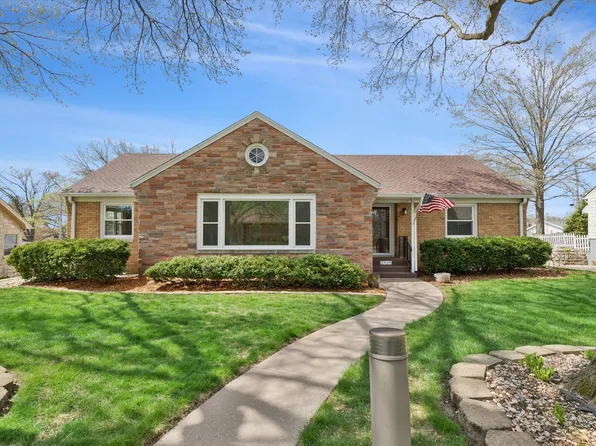 2414 Armil Pl, Davenport, IA 52804