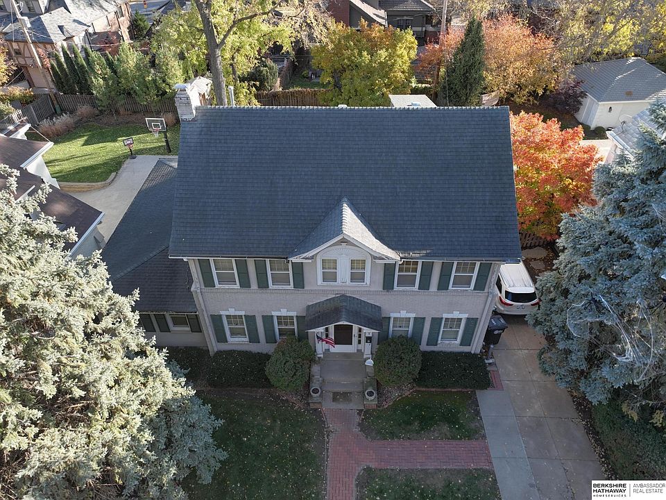 2nd image of 5323 Izard St