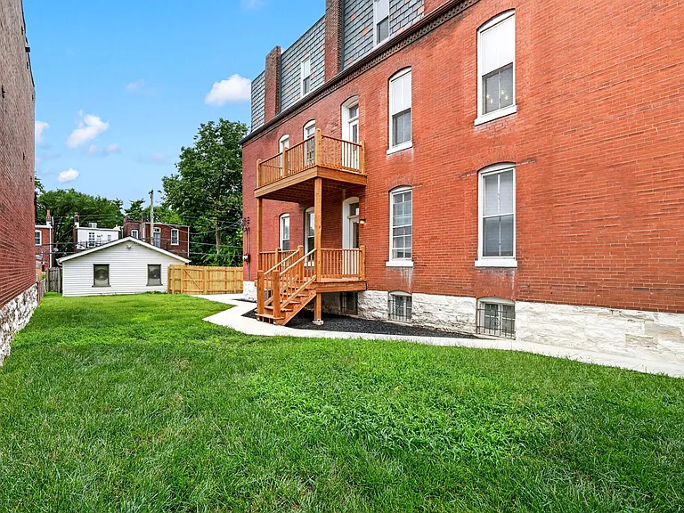 2722 Armand Pl #2F — Photo 6
