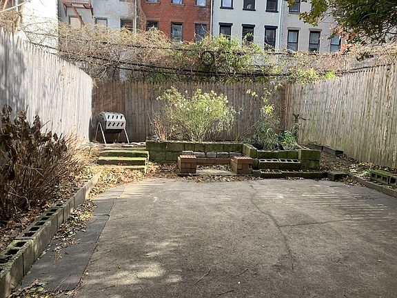 5th image of 531A Washington Ave APT 1